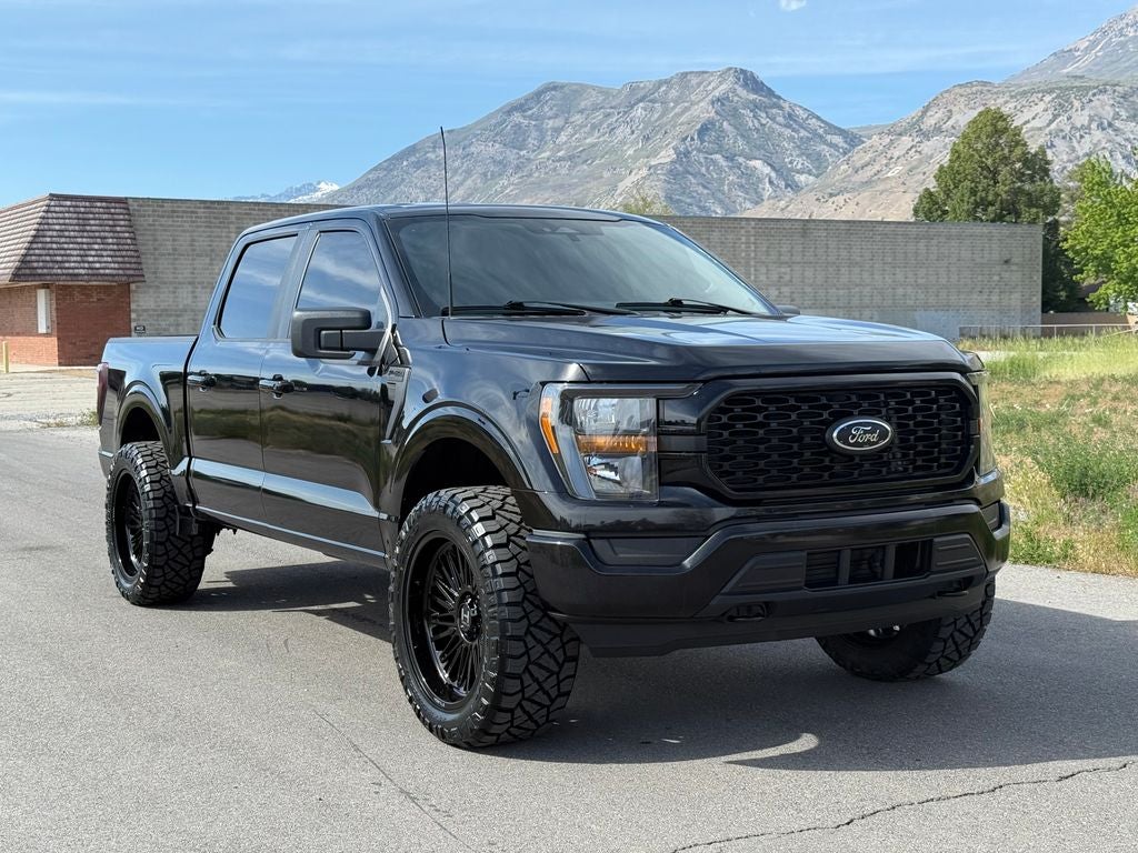 2023 Ford F-150 XL 4x4 SuperCrew 145 in's photo
