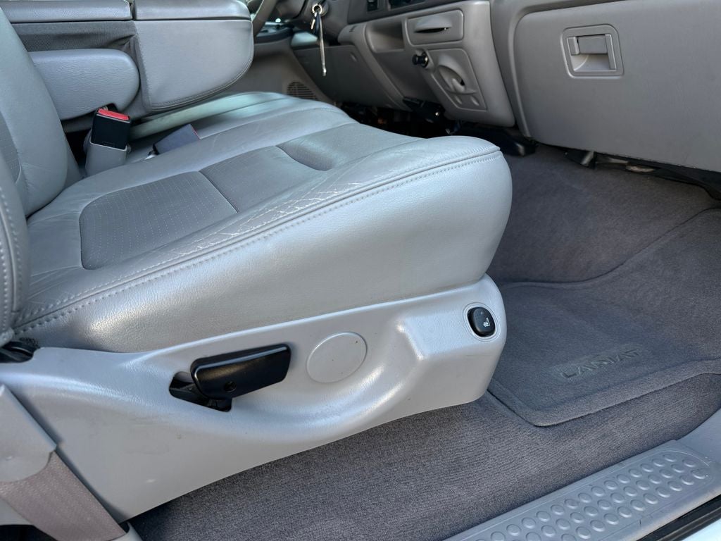 2001 Ford F-250SD Lariat