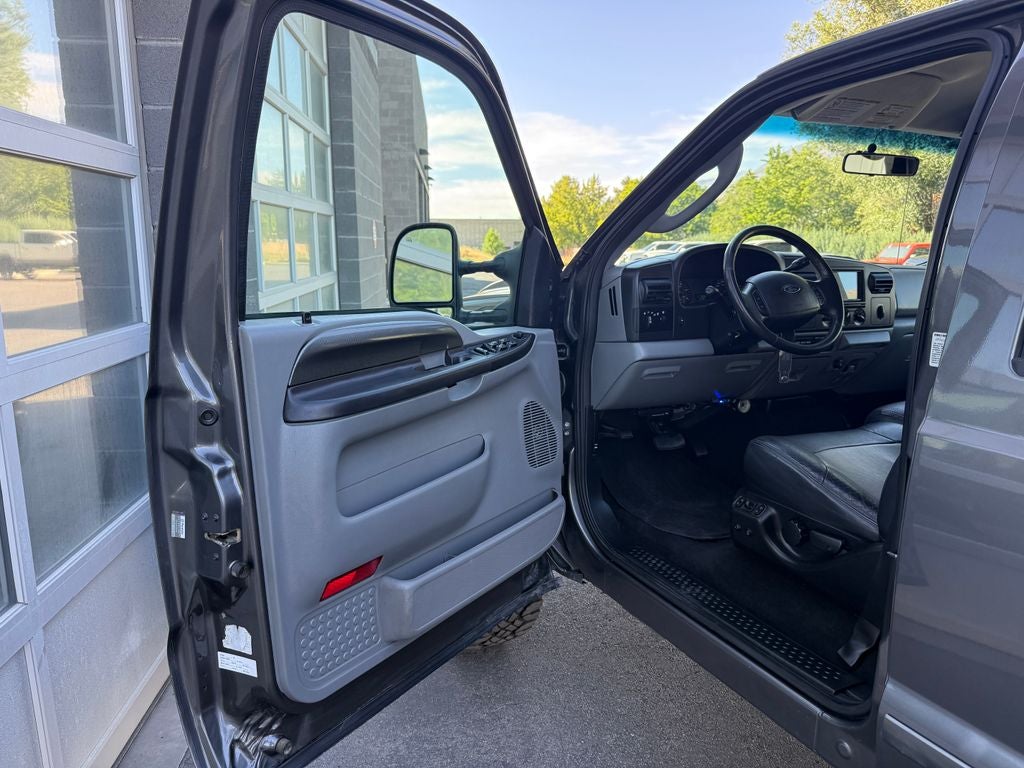 2006 Ford F-350SD XLT
