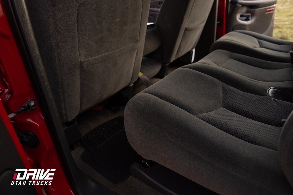 2004 Chevrolet Silverado 2500HD LS