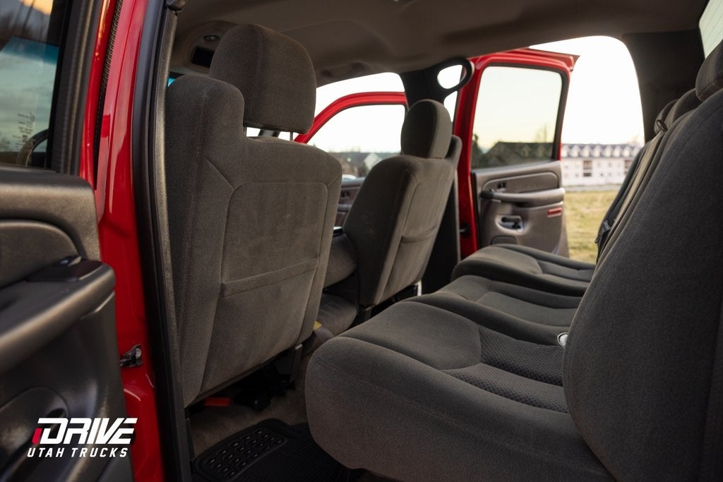 2004 Chevrolet Silverado 2500HD LS