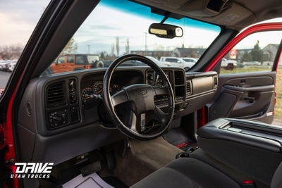 2004 Chevrolet Silverado 2500HD LS