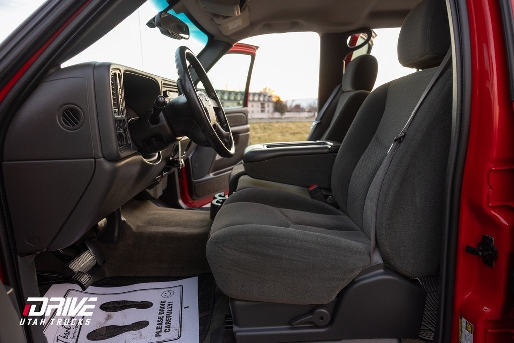 2004 Chevrolet Silverado 2500HD LS