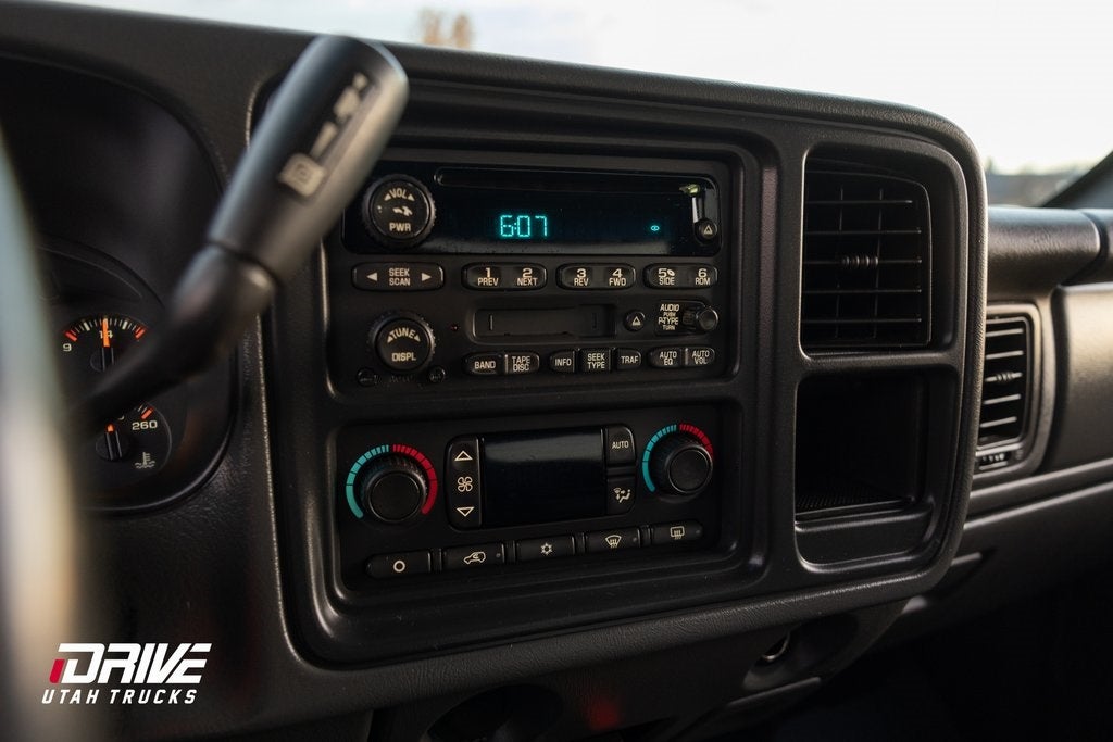 2004 Chevrolet Silverado 2500HD LS