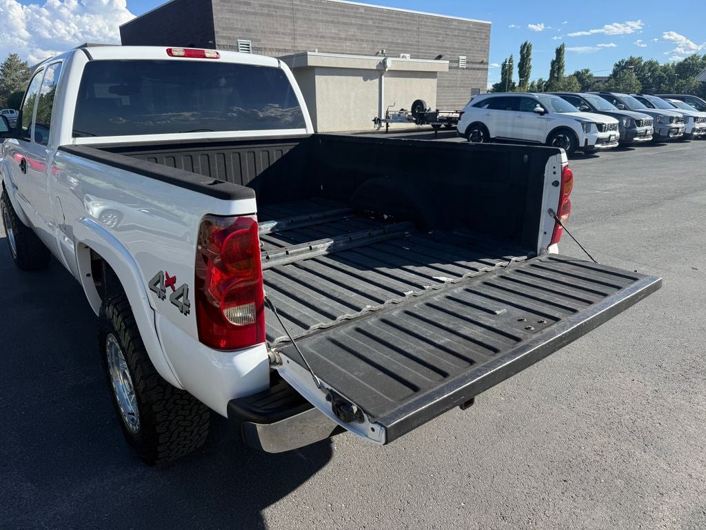 2003 Chevrolet Silverado 2500HD LS