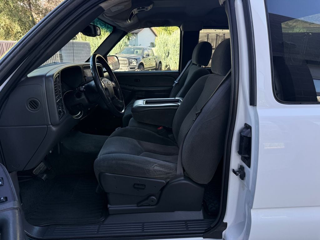 2003 Chevrolet Silverado 2500HD LS