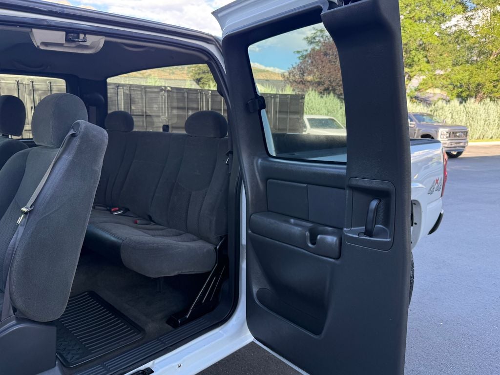 2003 Chevrolet Silverado 2500HD LS