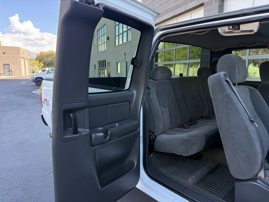 2003 Chevrolet Silverado 2500HD LS
