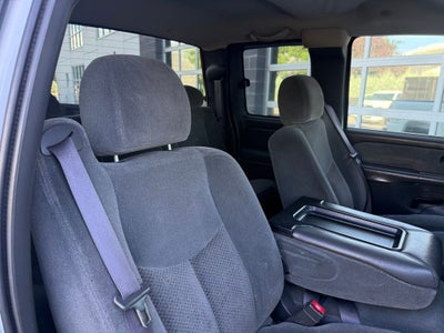 2003 Chevrolet Silverado 2500HD LS