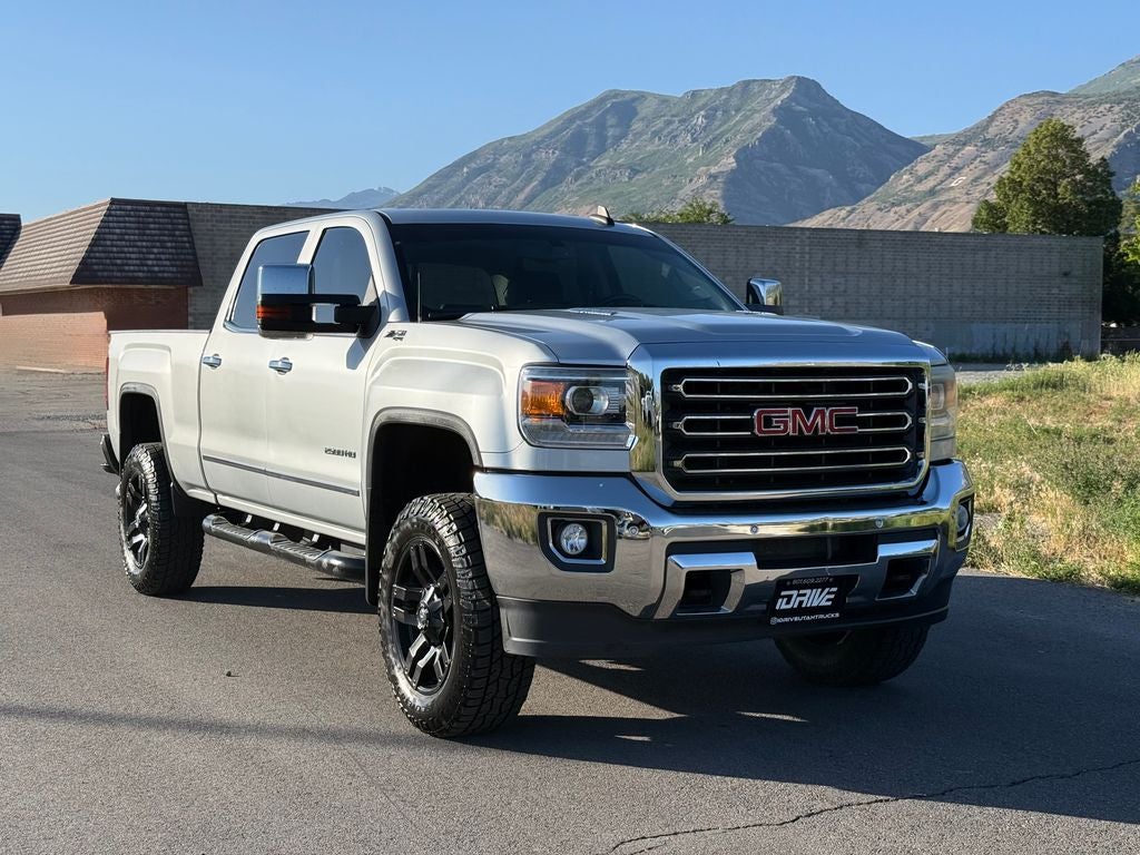 2015 GMC Sierra 4WD Crew Cab Short Box SLT's photo