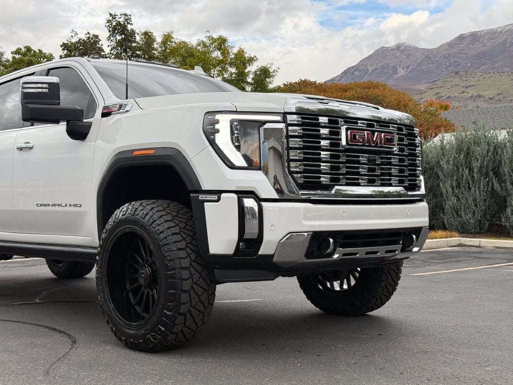 2024 GMC Sierra 2500HD Denali