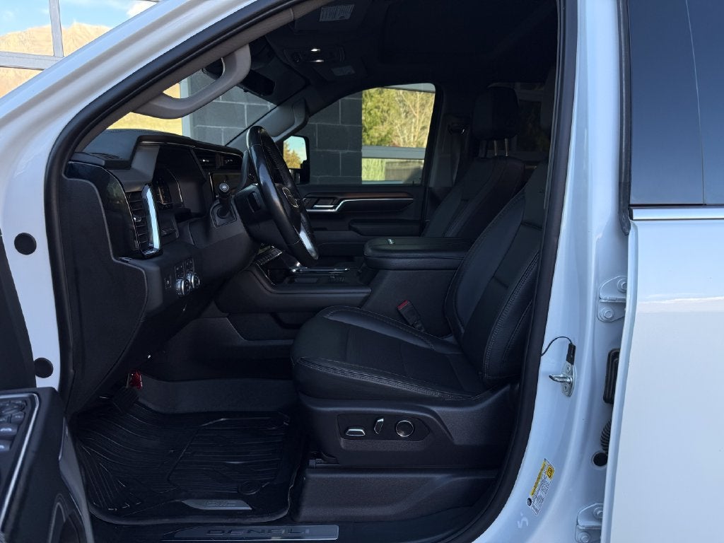 2024 GMC Sierra 3500HD Denali