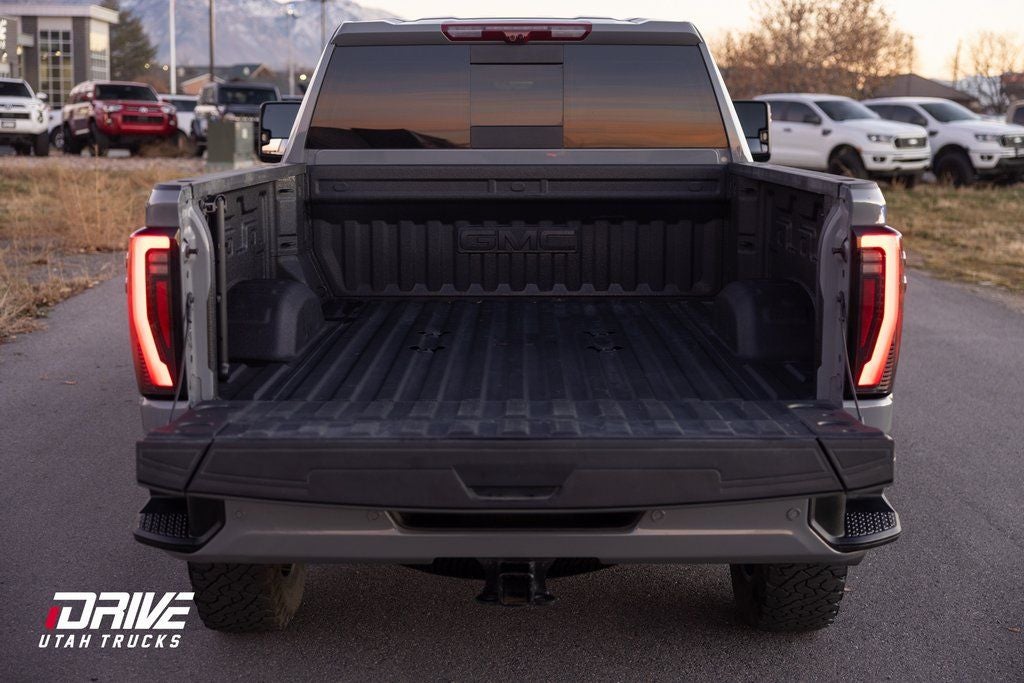 2025 GMC Sierra 3500HD AT4