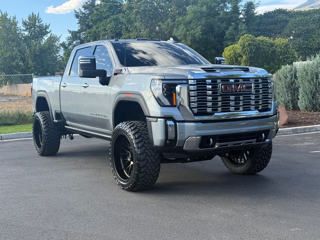 2025 GMC Sierra 3500HD Denali