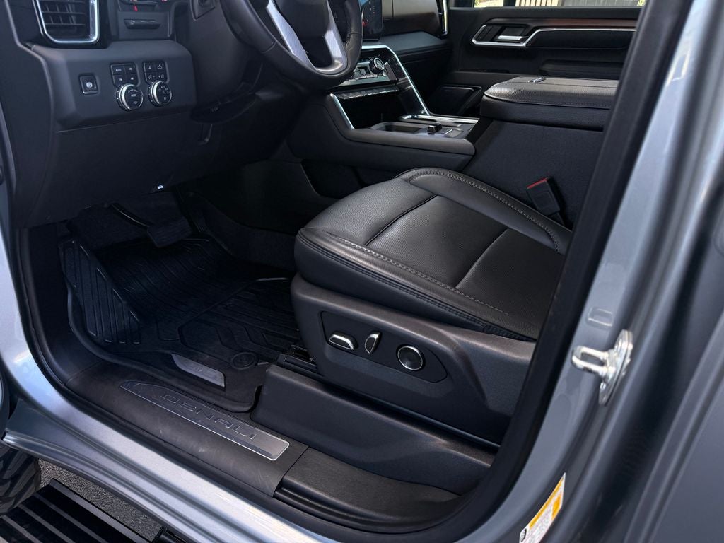 2025 GMC Sierra 3500HD Denali