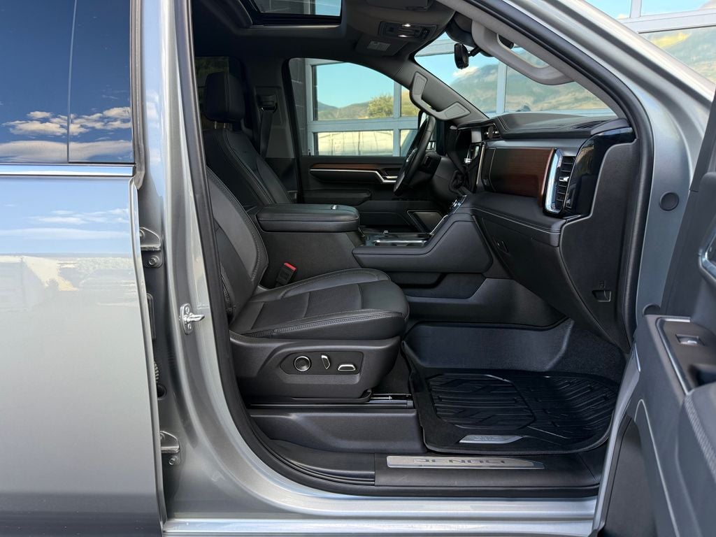 2025 GMC Sierra 3500HD Denali