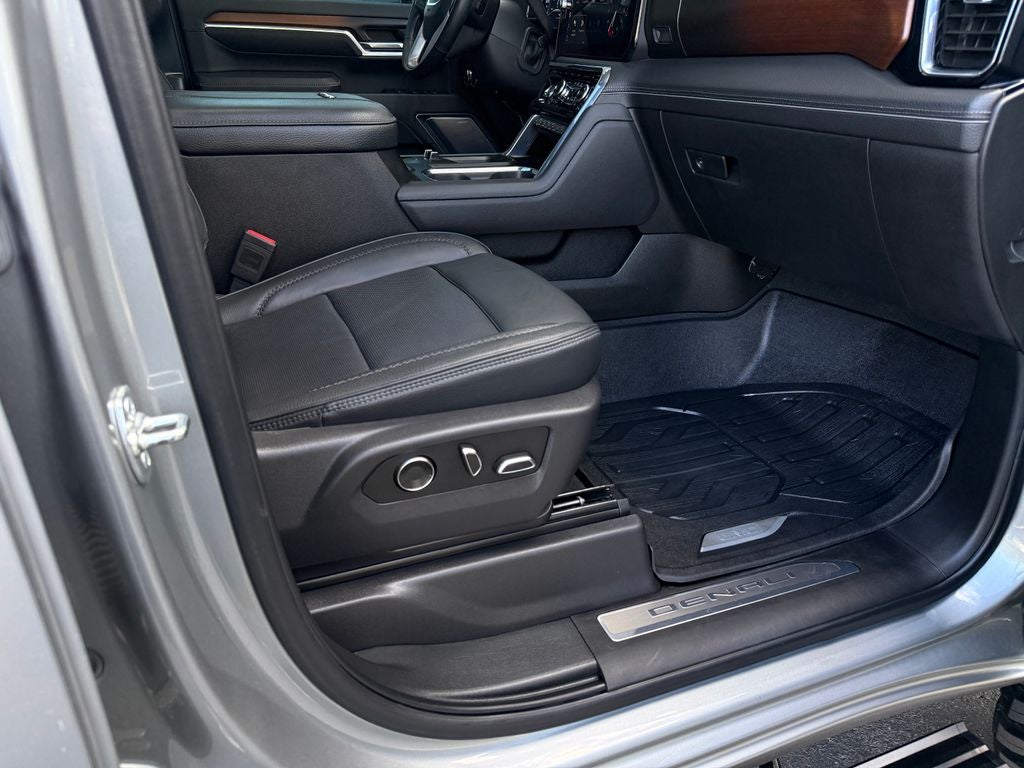 2025 GMC Sierra 3500HD Denali