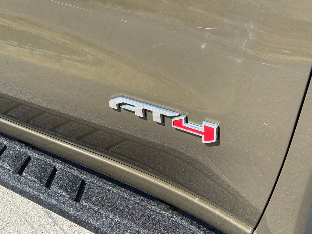 2023 GMC Sierra 1500 AT4