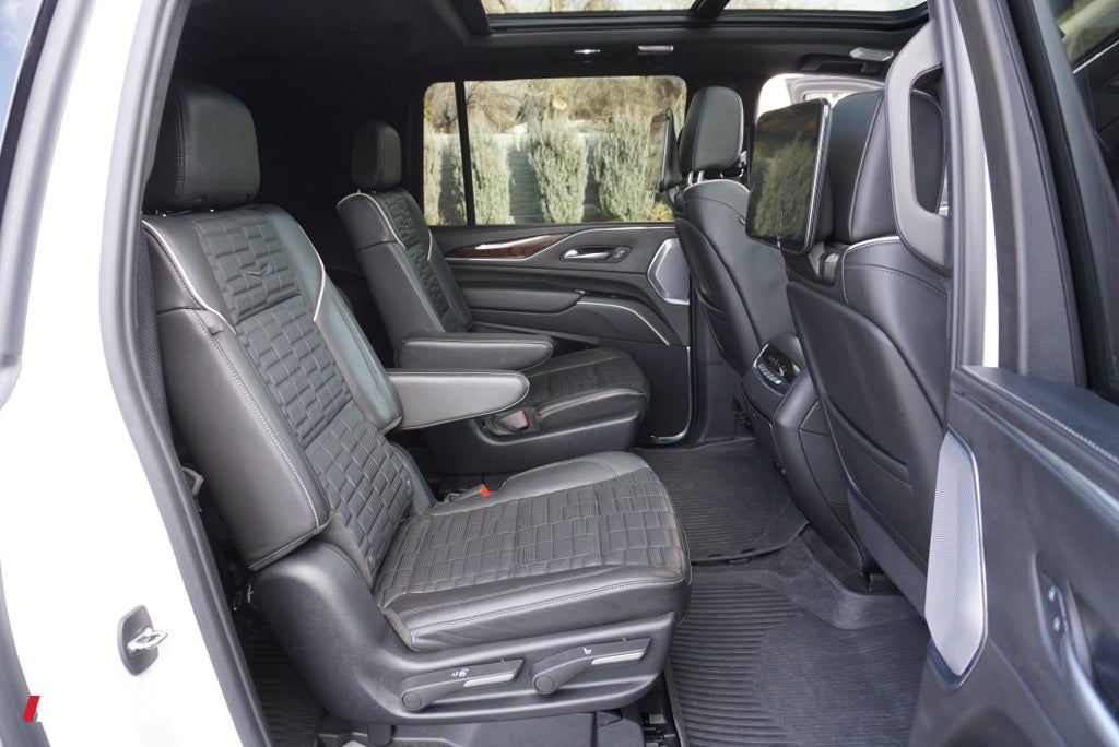 2023 Cadillac Escalade ESV Sport Platinum