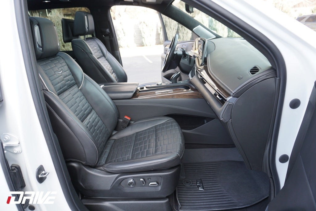 2023 Cadillac Escalade ESV Sport Platinum