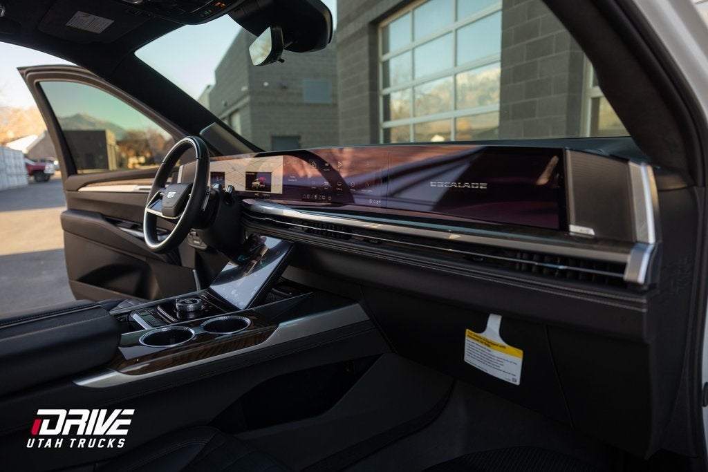 2025 Cadillac Escalade Sport Platinum