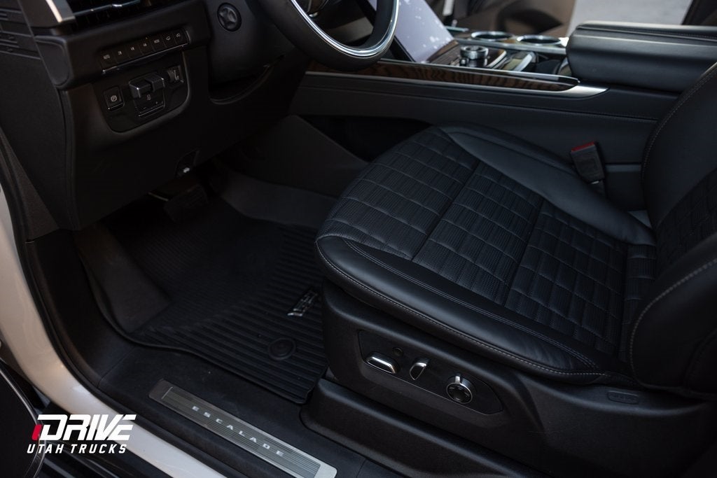 2025 Cadillac Escalade Sport Platinum