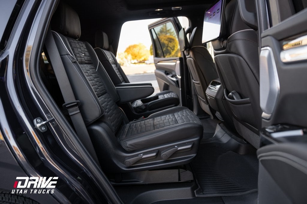 2025 Cadillac Escalade Sport Platinum