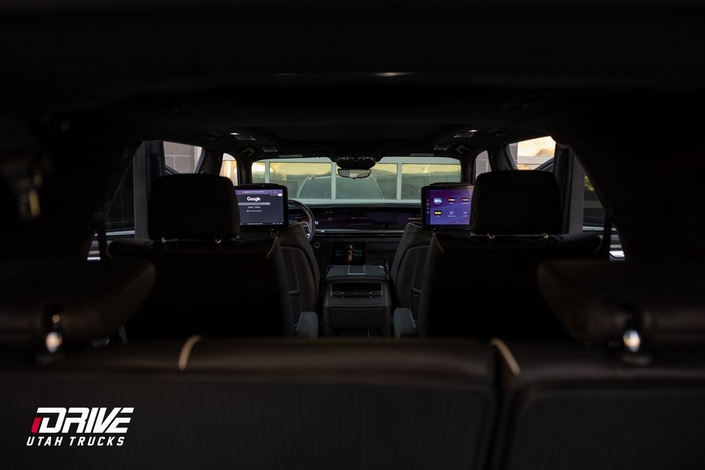 2025 Cadillac Escalade Sport Platinum