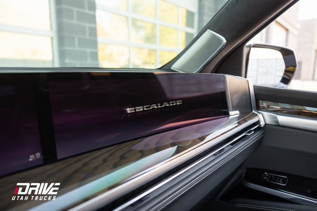 2025 Cadillac Escalade Sport Platinum