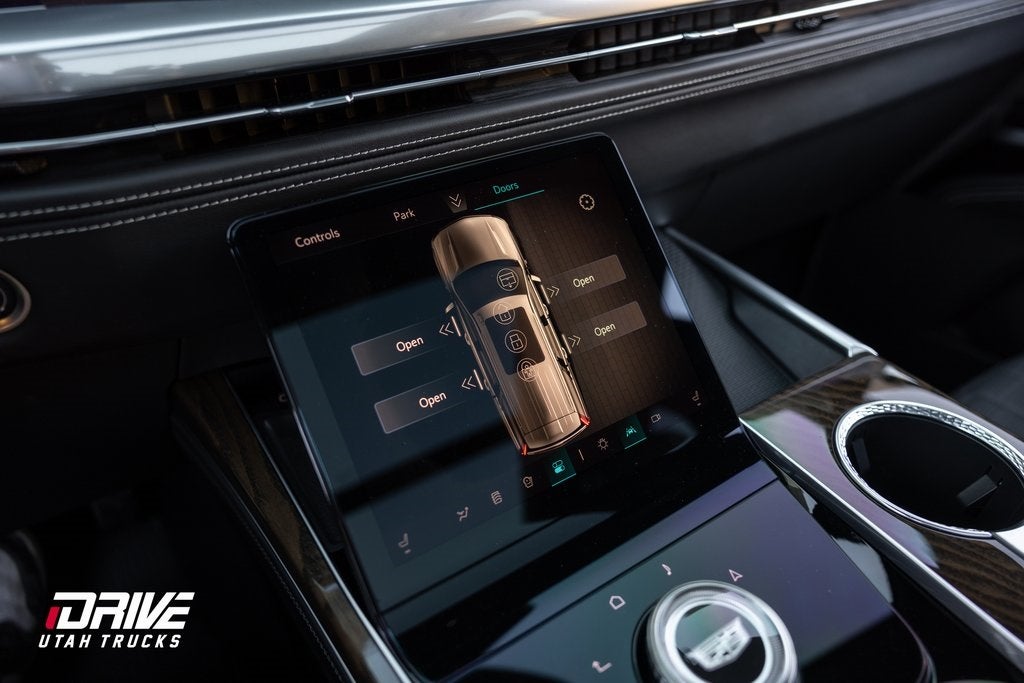 2025 Cadillac Escalade Sport Platinum