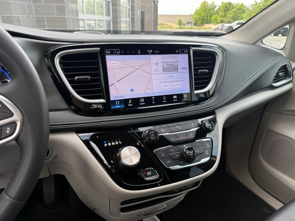 2024 Chrysler Pacifica Hybrid Select