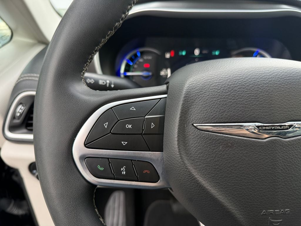 2024 Chrysler Pacifica Hybrid Select