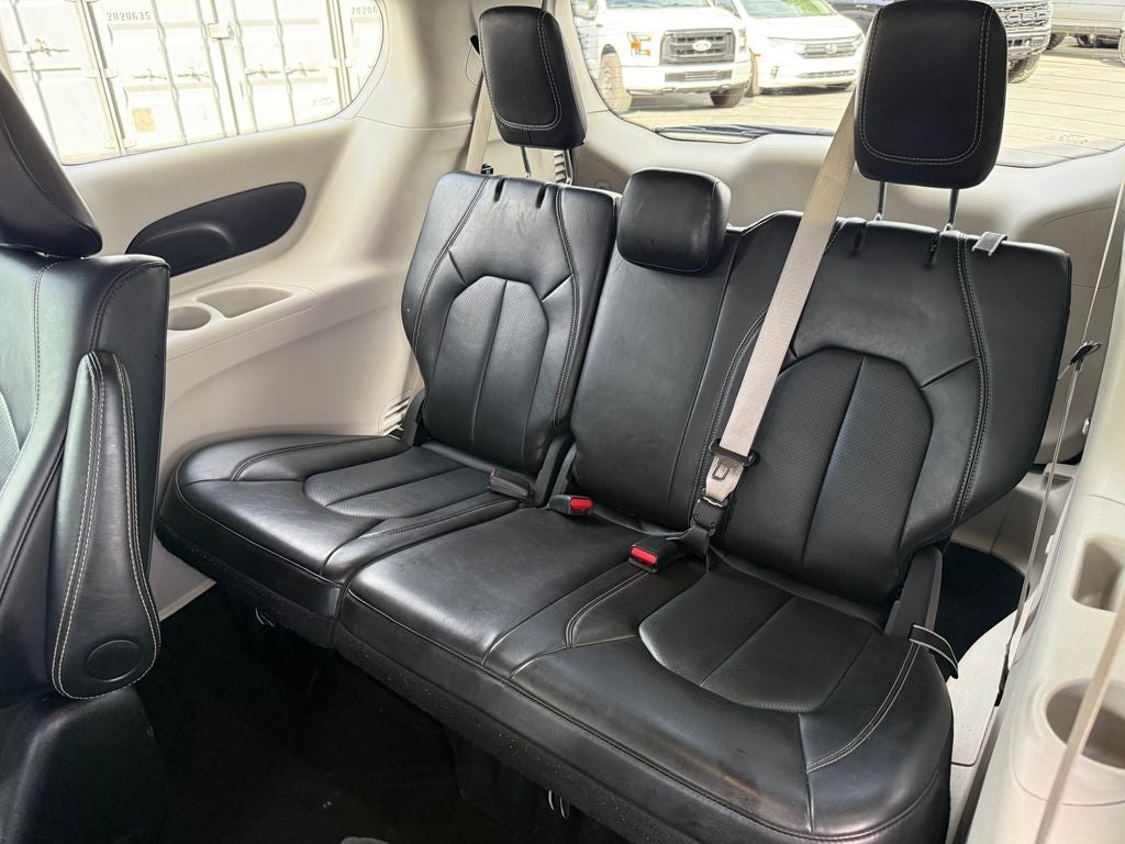 2024 Chrysler Pacifica Hybrid Select