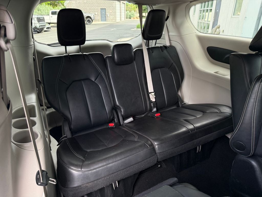 2024 Chrysler Pacifica Hybrid Select