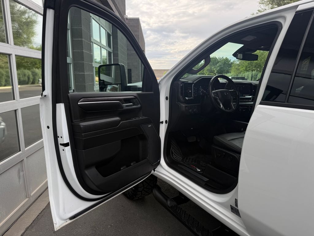 2024 Chevrolet Silverado 3500HD LTZ