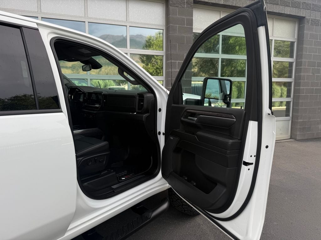 2024 Chevrolet Silverado 3500HD LTZ