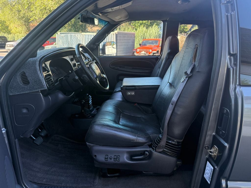 2002 Dodge Ram 2500 4dr Quad Cab 139" WB HD 4WD
