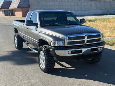 2002 Dodge Ram 2500 4dr Quad Cab 139" WB HD 4WD