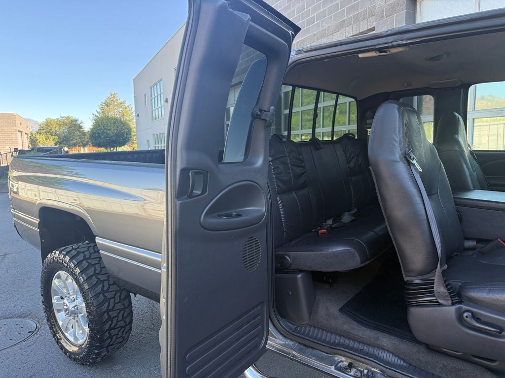 2002 Dodge Ram 2500 4dr Quad Cab 139" WB HD 4WD