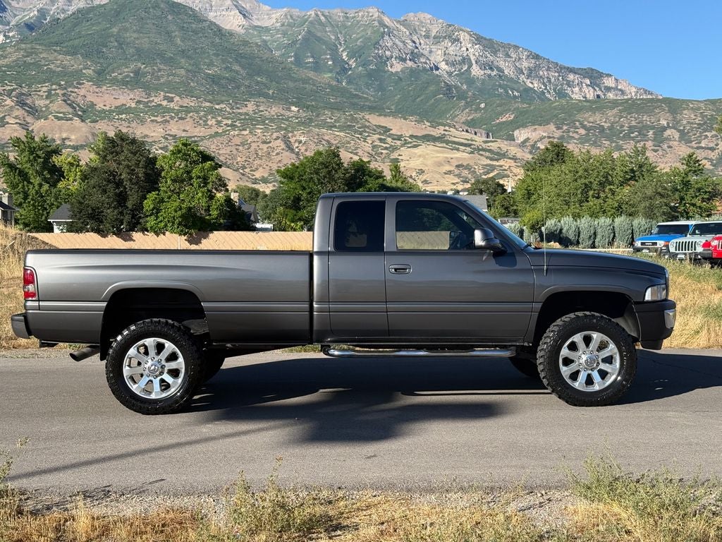 2002 Dodge Ram 2500 4dr Quad Cab 139" WB HD 4WD