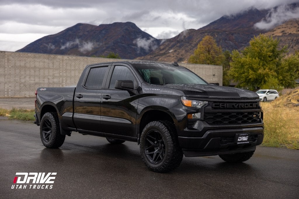 2022 Chevrolet Silverado 1500 Custom