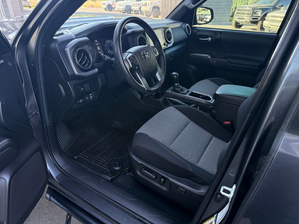 2022 Toyota Tacoma TRD Sport V6