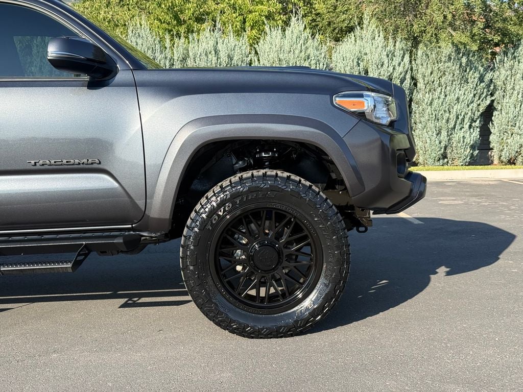 2022 Toyota Tacoma TRD Sport V6