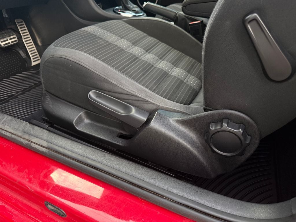 2013 Volkswagen Beetle 2.0 TSi