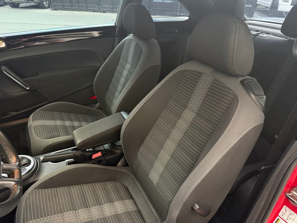 2013 Volkswagen Beetle 2.0 TSi