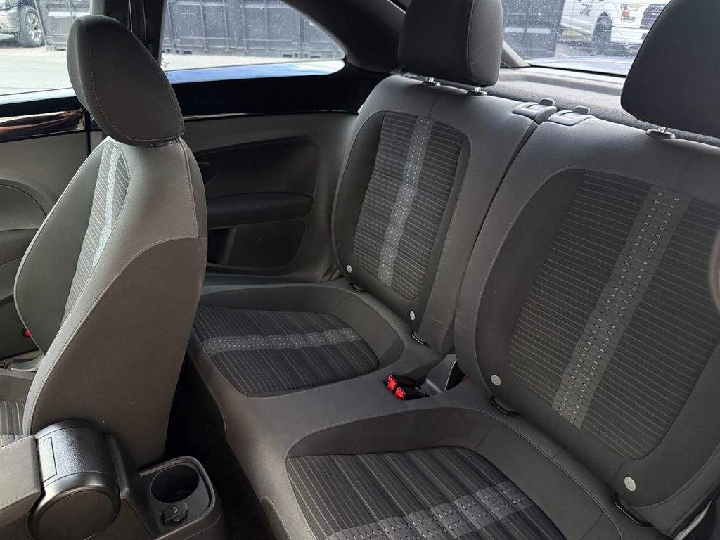 2013 Volkswagen Beetle 2.0 TSi