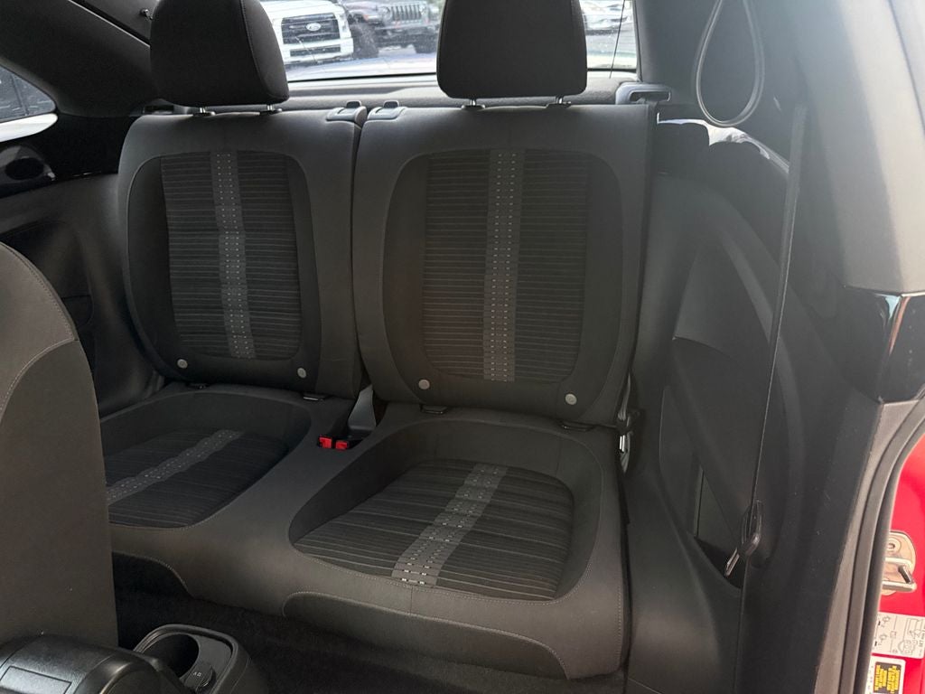 2013 Volkswagen Beetle 2.0 TSi