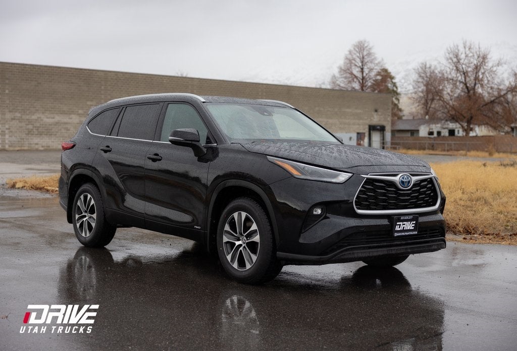 2023 Toyota Highlander Hybrid XLE