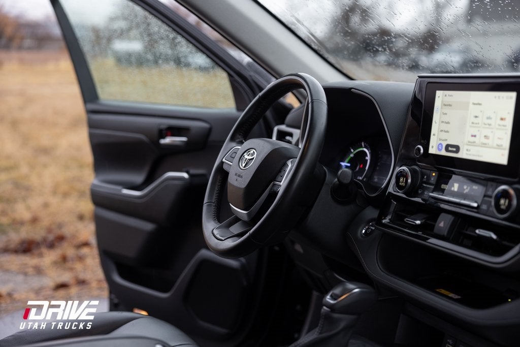 2023 Toyota Highlander Hybrid XLE