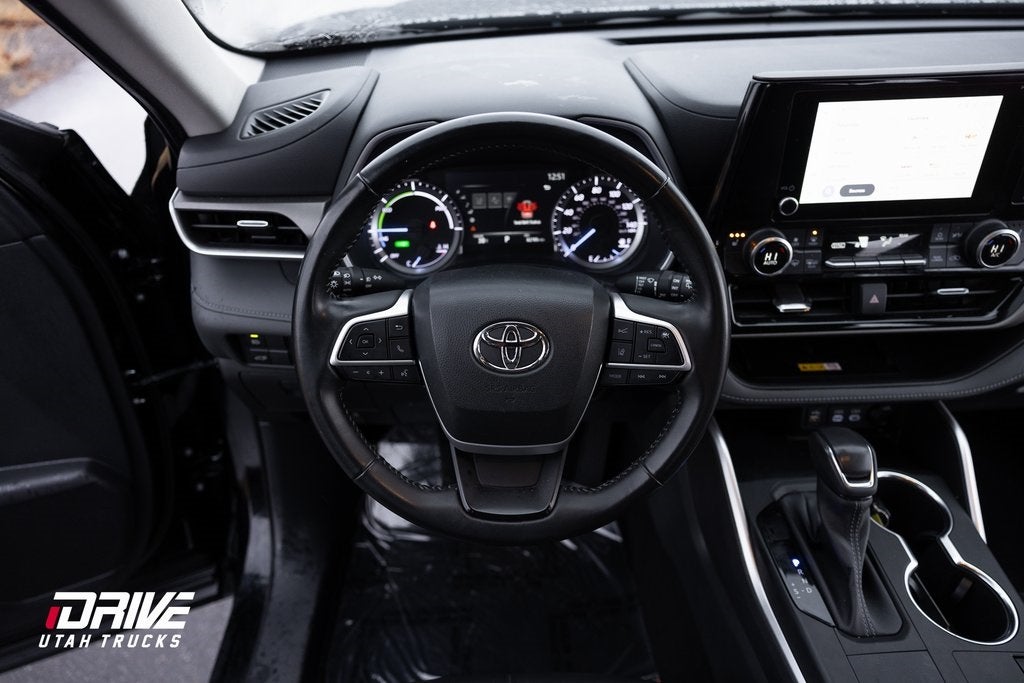 2023 Toyota Highlander Hybrid XLE